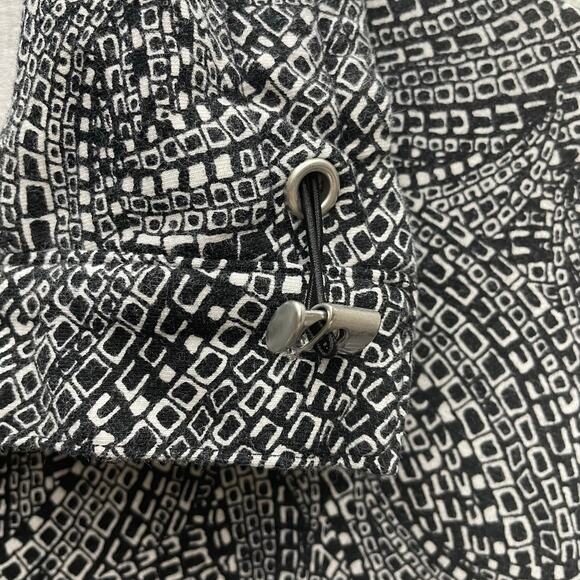 Chico’s Weekend By Chico’s Black and White Knit Pullover Size Large - Picture 4 of 10